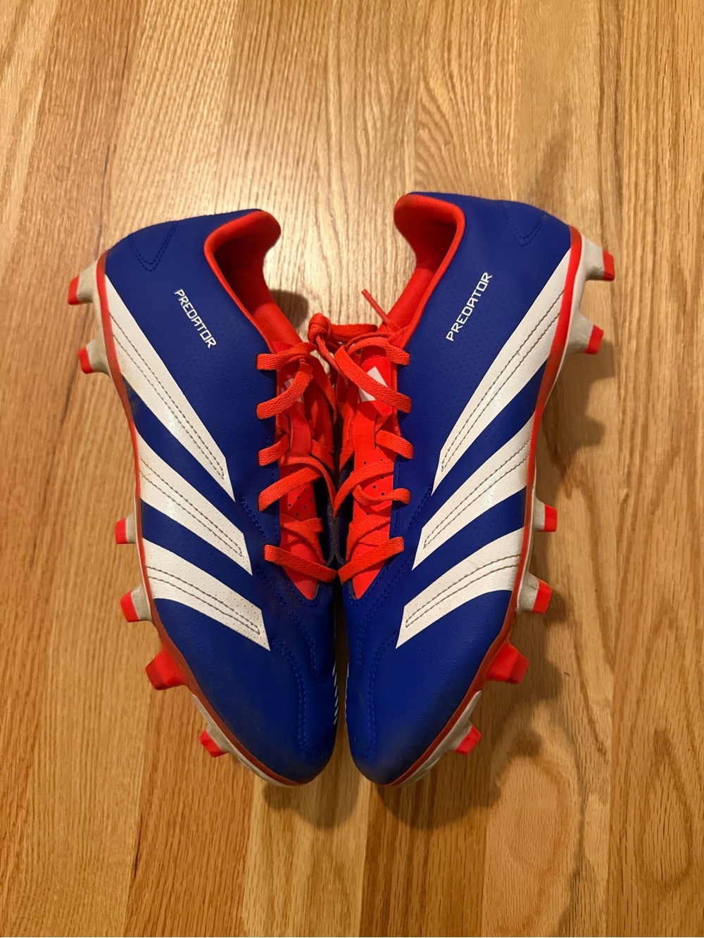 Adidas IF6344 M-8/W-9 Predator Club FxG Soccer Cleats, Lucid Blue/White/Sol. Red